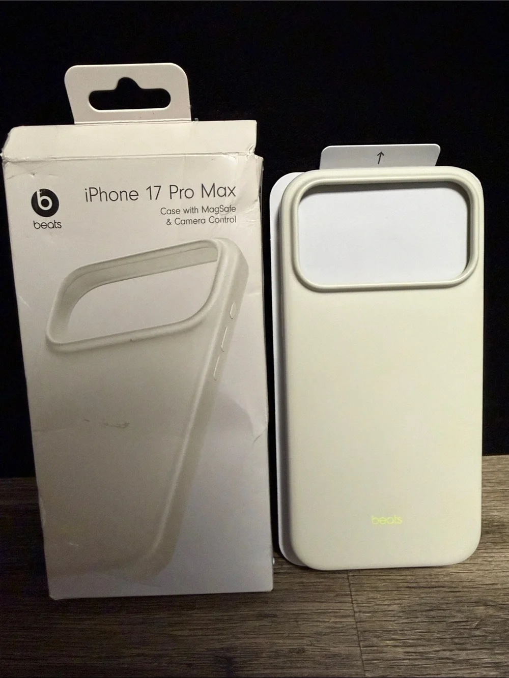 Beats Apple iPhone 17 Pro Max MagSafe Case Lime Stone Camera Control NWT